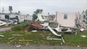 Vídeo: Poderoso tornado azota Florida y destruye decenas de casas