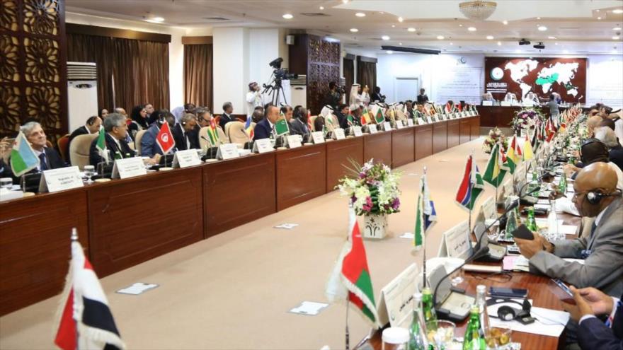 Los ministros de Relaciones Exteriores de países miembros de la Organización de la Cooperación Islámica (OCI) se reúnen en la capital saudí, Riad, 15 de septiembre de 2019. (Foto: AFP)