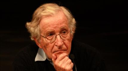 Chomsky alerta: Un golpe blando, en marcha por republicanos en EEUU