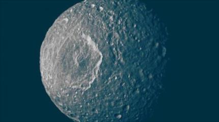 Luna Mimas de Saturno podría “esconder un océano” bajo capa de hielo