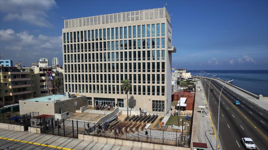 El edificio de la embajada de Estados Unidos en La Habana, capital de Cuba.