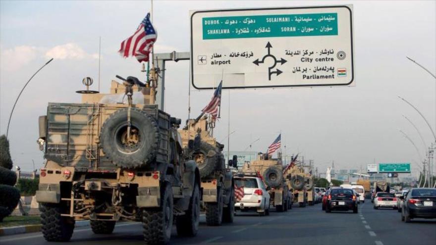 Un convoy de vehículos estadounidenses en Bagdad, capital iraquí.