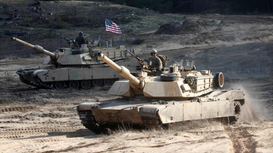 Tanques M1A1 Abrams del Ejército de EE.UU. en un ejercicio militar de la OTAN en Adazi, Letonia, marzo de 2021. (Foto: Reuters)