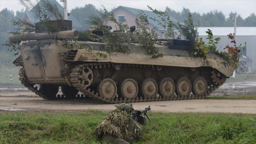 Militares ucranianos participan en ejercicios, 24 de septiembre de 2021. (Foto: AFP)