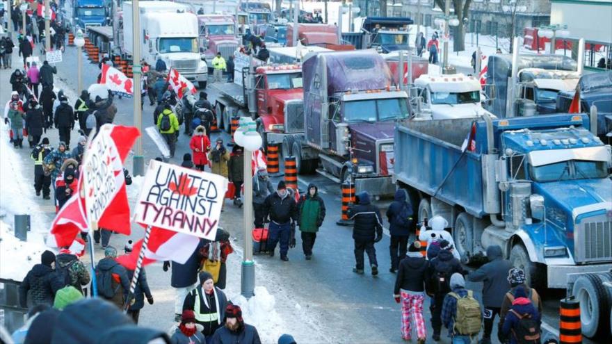 Trudeau se muda a un lugar secreto ante masivas protestas en Canadá | HISPANTV