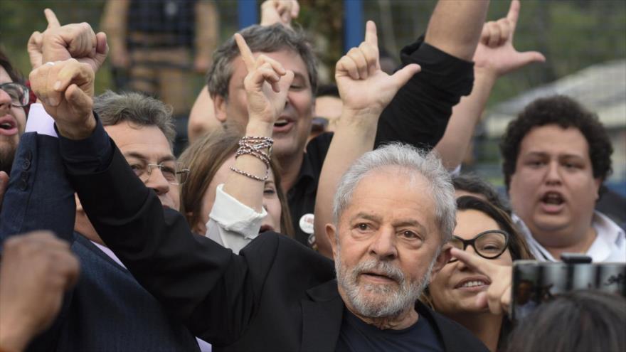 Almeida: Lula busca recuperar Brasil con sus ideas revolucionarias