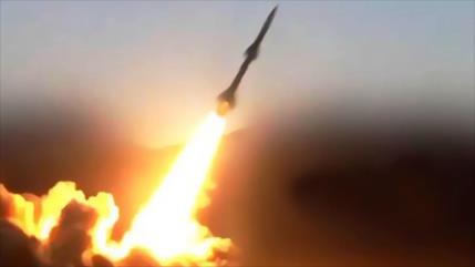 Yemen ataca con misiles contra Daesh y mercenarios emiratíes