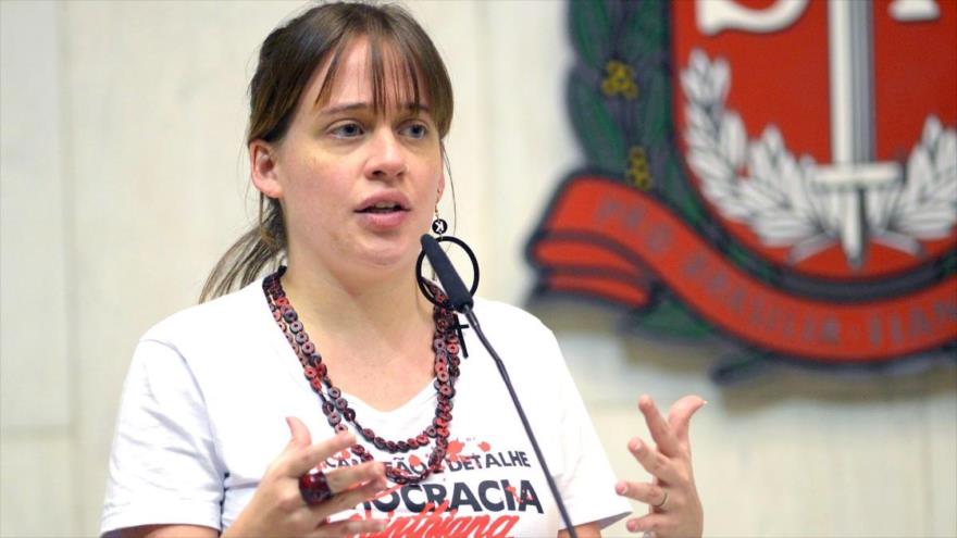 Isa Penna, diputada brasileña de Sao Paulo.