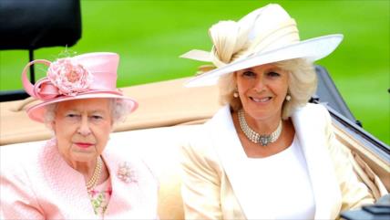 Isabel II coloca a Camilla Parker-Bowles como futura reina consorte