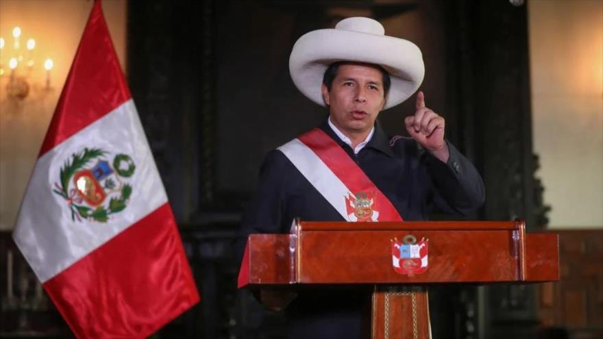 El presidente de Perú, Pedro Castillo, durante un discurso en Lima, la capital, 4 de febrero de 2022. (Foto: Reuters)