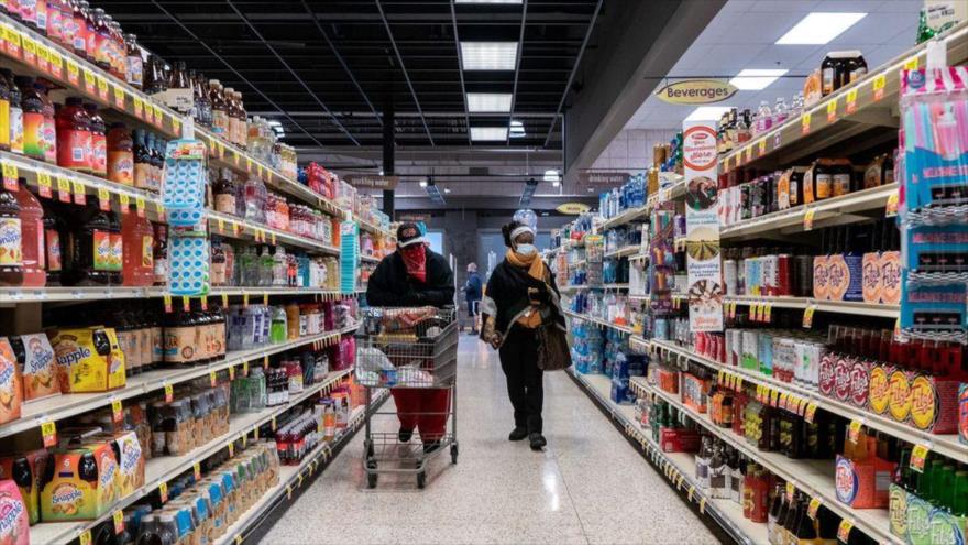 Compradores en un supermercado en Misuri, EE.UU., 4 de abril de 2020. (Foto: Reuters)