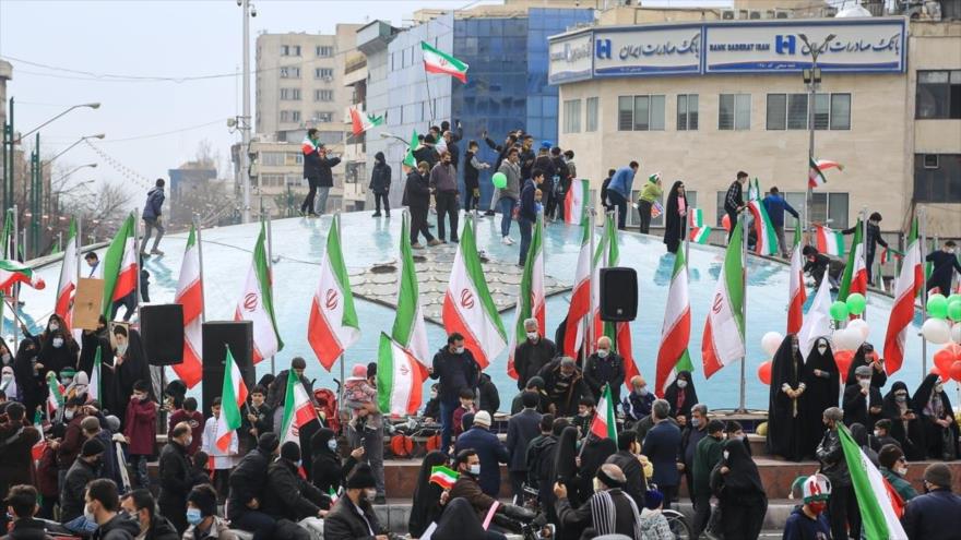 Iraníes participan en las marchas del 22 de Bahman en Teherán, capital iraní, 11 de febrero de 2022. (Foto: YJC)