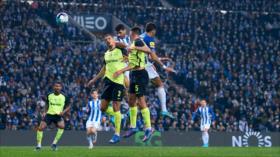 Vídeo: Cabezazo del astro iraní Taremi sorprende al mundo futbolero