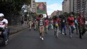 Miles de venezolanos marchan en Caracas en el Día de la Juventud
