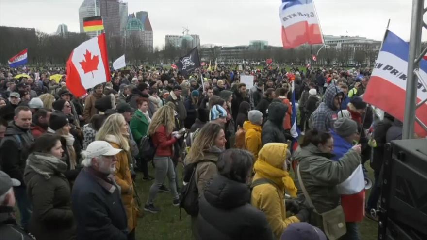 Se extiende la cólera por restricciones de la COVID-19 en Europa 