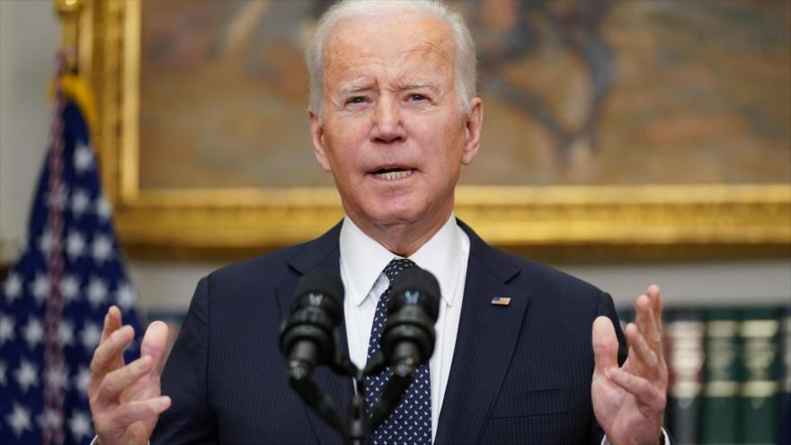 El presidente de EE.UU., Joe Biden, ofrece declaraciones en la Casa Blanca, en Washington, 18 de febrero de 2022. (Fuente: Reuters)