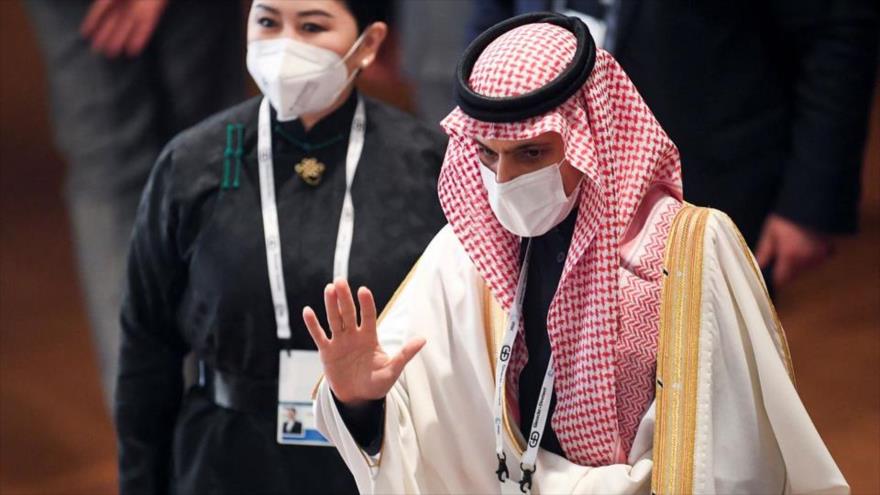 Canciller saudí, el príncipe Faisal bin Farhan Al Saud, asiste a la 58.ª Conferencia de Seguridad de Múnich, Alemania, 18 de febrero de 2022. (Foto: Reuters)