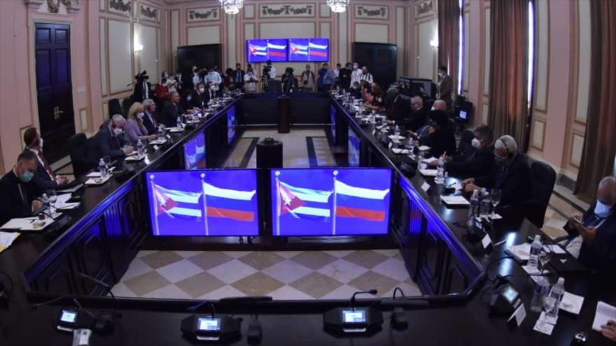 Delegación de Parlamento cubano, liderada por Juan Esteban Lazo Hernández, y la de Duma rusa, encabezada por Viacheslav Volodin, se reúnen en La Habana.