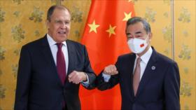 China califica de “razonables” preocupaciones de Rusia sobre Ucrania