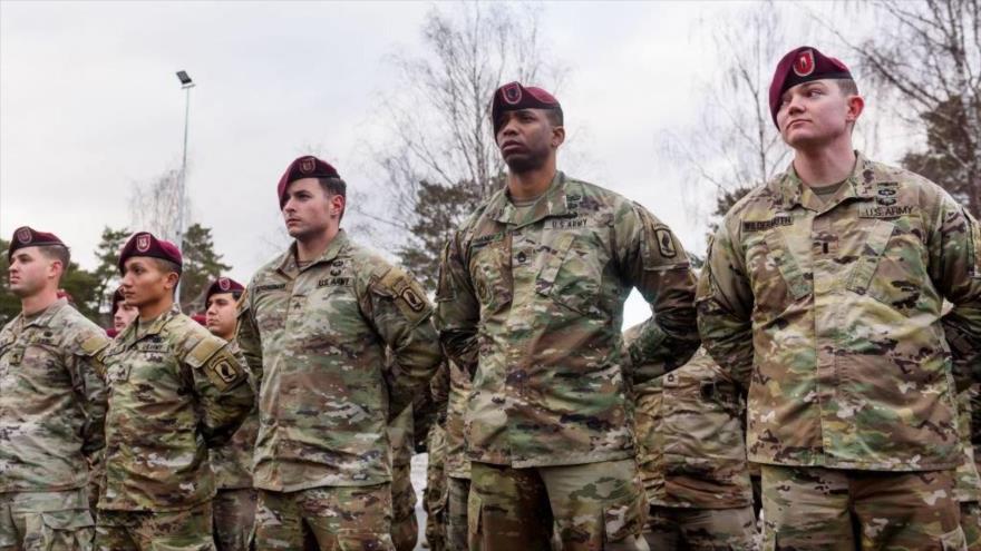 Soldados del Ejército de EE.UU. tras su llegada a Letonia, en medio del aumento de tensiones con Rusia, 25 de febrero de 2022. (Foto: Getty Images)