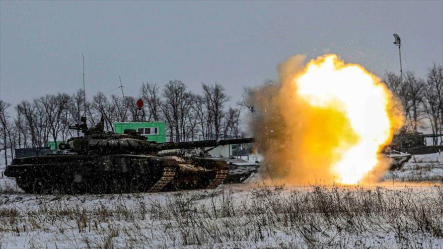 Un tanque del Ejército ruso en una maniobra militar, 14 de febrero de 2022.