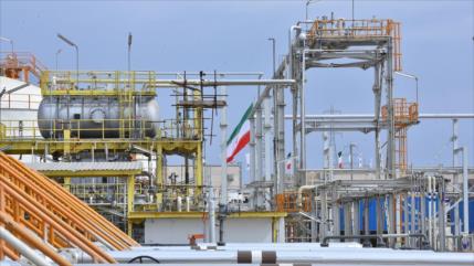 Irán logrará producción máxima de petróleo tras diálogos de Viena 