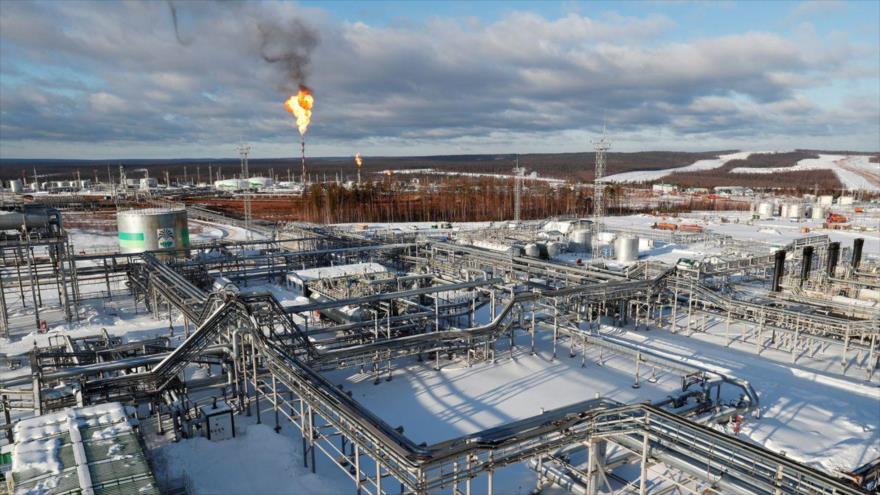 EEUU baraja prohibir importación de petróleo ruso por Ucrania | HISPANTV