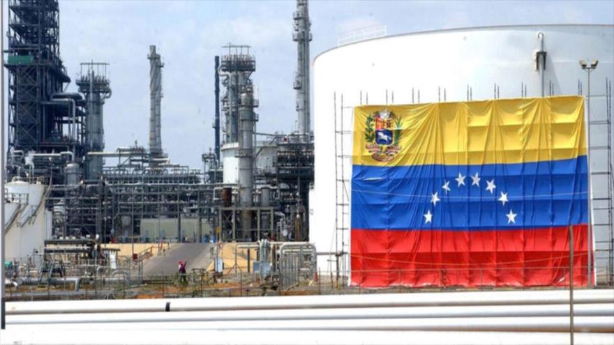 ‘Delegación de EEUU en Venezuela busca remplazo para petróleo ruso’ | HISPANTV