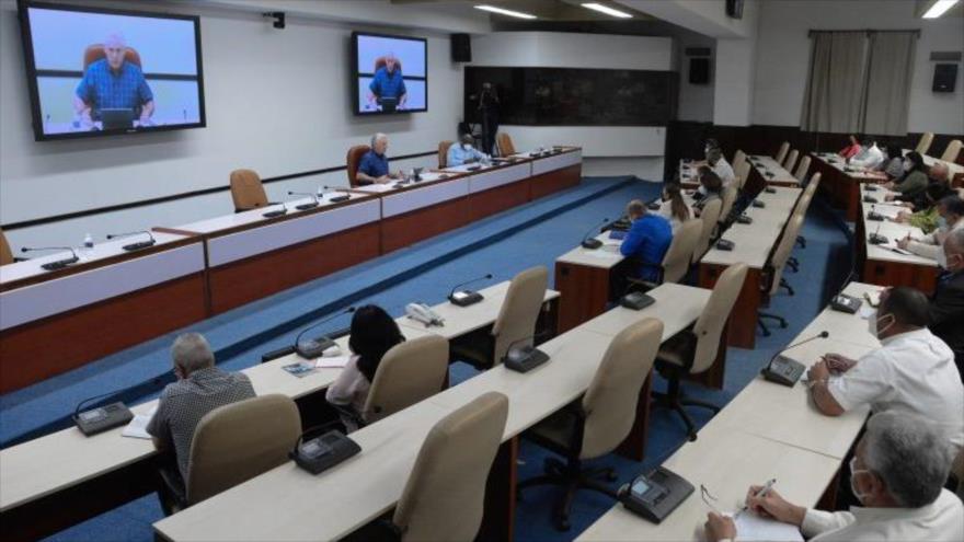 Presidente de Cuba urge a neutralizar política de bloqueo de EEUU