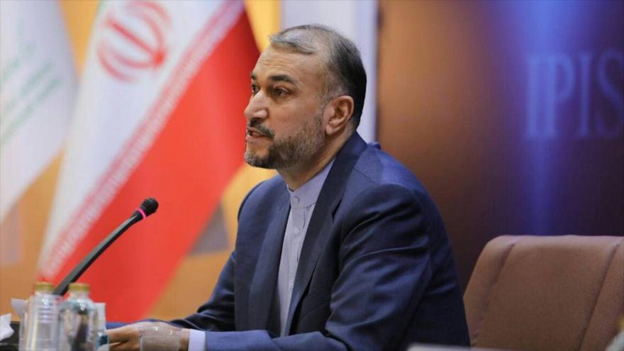 El canciller de Irán, Hosein Amir Abdolahian.