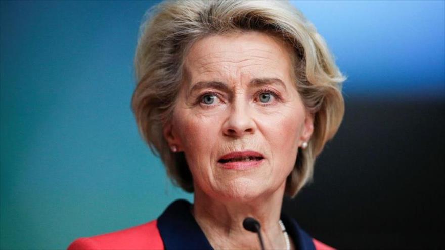 
Presidenta de la Comisión Europea (CE), Ursula von der Leyen, en Bruselas, Bélgica, 18 de febrero de 2022. (Foto: Reuters) 
