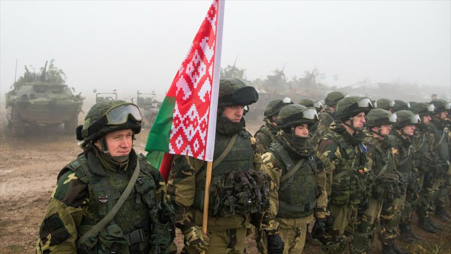 Militares bielorrusos durante una maniobra