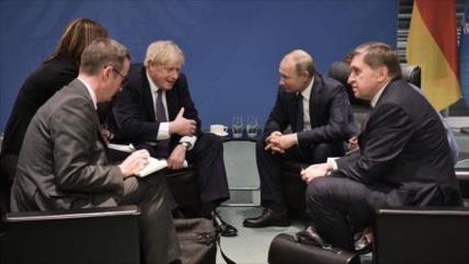 Johnson ve a Putin un traficante que adicta al Occidente con su gas