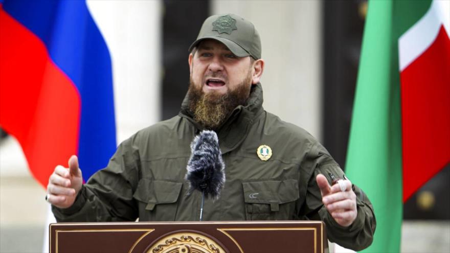 Mil voluntarios chechenos van camino a Ucrania para luchar por Rusia | HISPANTV