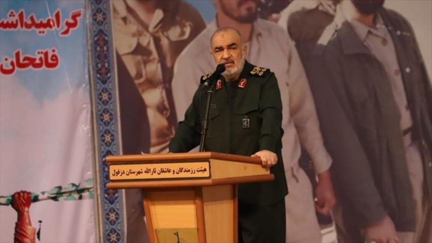 El comandante en jefe del Cuerpo de Guardianes de Irán, Hosein Salami, habla durante un acto en Dezful, 23 de marzo de 2022. (Foto: Tasnim)