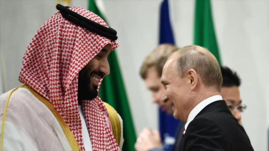 El príncipe heredero saudí Muhamad bin Salman, y el presidente ruso Vladimir Putin, en la Cumbre del G20 en Osaka, 28 de junio de 2019. (Foto: AFP)