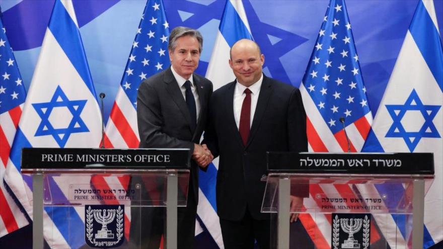 El premier israelí, Naftali Bennett (dcha.), y el secretario de Estado de EE.UU., Antony Blinken, en Al-Quds, 27 de marzo de 2022. (Foto: Reuters)