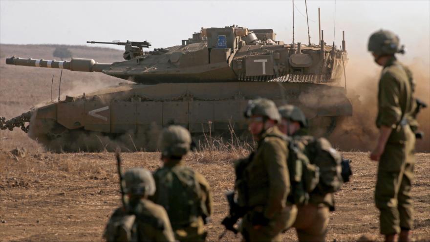 Fuerzas israelíes durante ejercicios militares en los ocupados altos del Golán, 27 de octubre de 2021. (Foto: AFP)