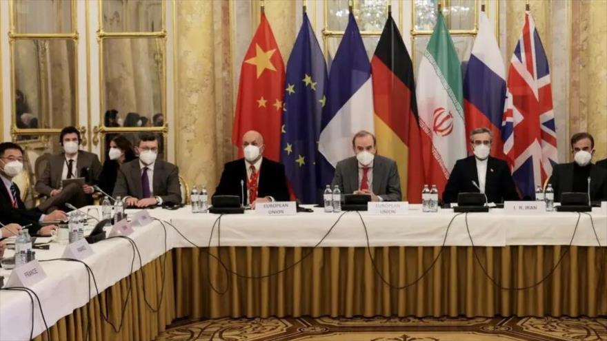 Representantes de Irán y cinco países firmantes del acuerdo nuclear se reúnen en Viena, capital de Austria. (Foto: Reuters)