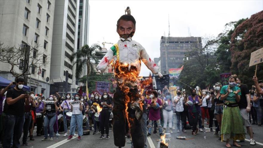 Brasileños reinician protestas con el lema de “Bolsonaro Nunca Más”