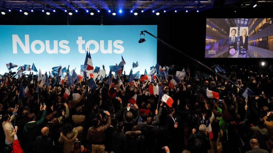 Macron y Le Pen pasan a la 2.ª vuelta de presidenciales en Francia