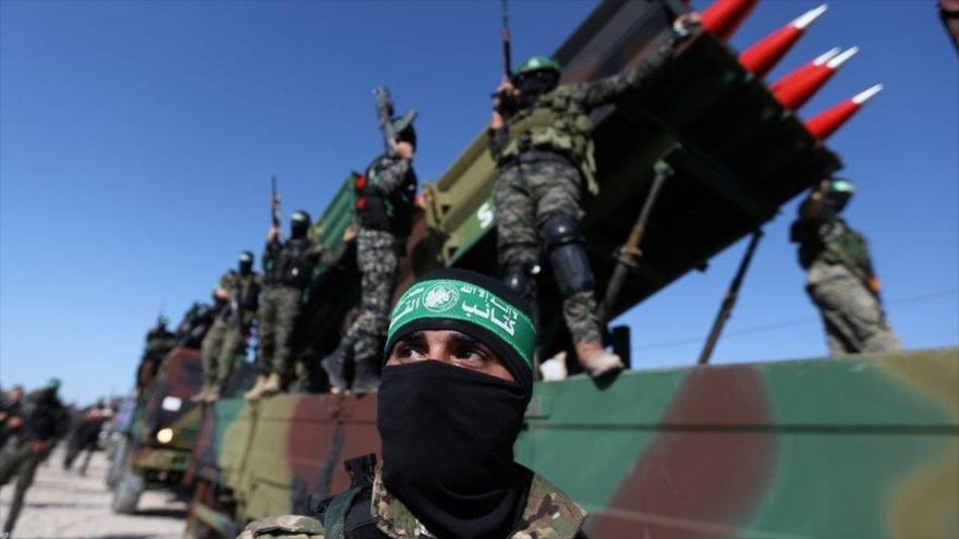 El ala militar del movimiento palestino HAMAS realiza desfiles en Gaza.