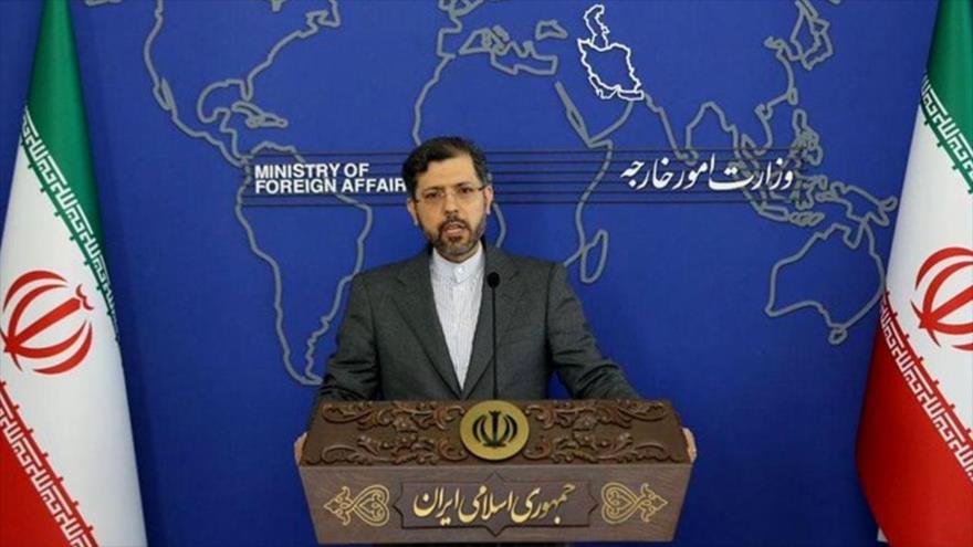 El portavoz de la Cancillería de Irán, Said Jatibzade, en una rueda de prensa en Teherán, capital persa. 