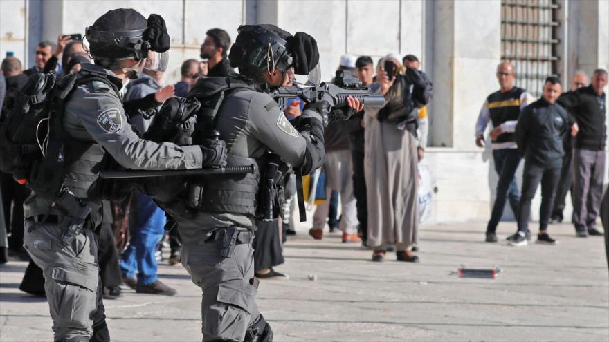 Día sangriento en Al-Aqsa: Israel hiere a más de 150 palestinos