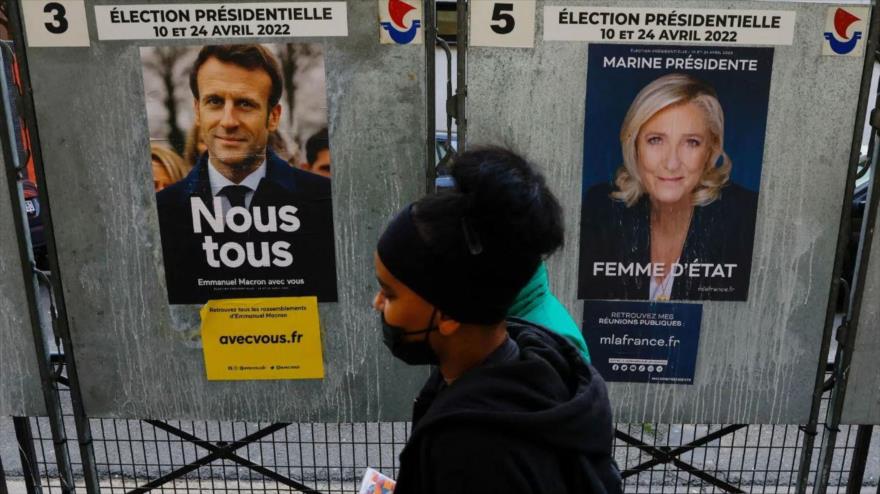 Candidato a la reelección, Emmanuel Macron (izq.) y la candidata Marine Le Pen para la segunda vuelta de los comicios de 24 de abril de Francia.