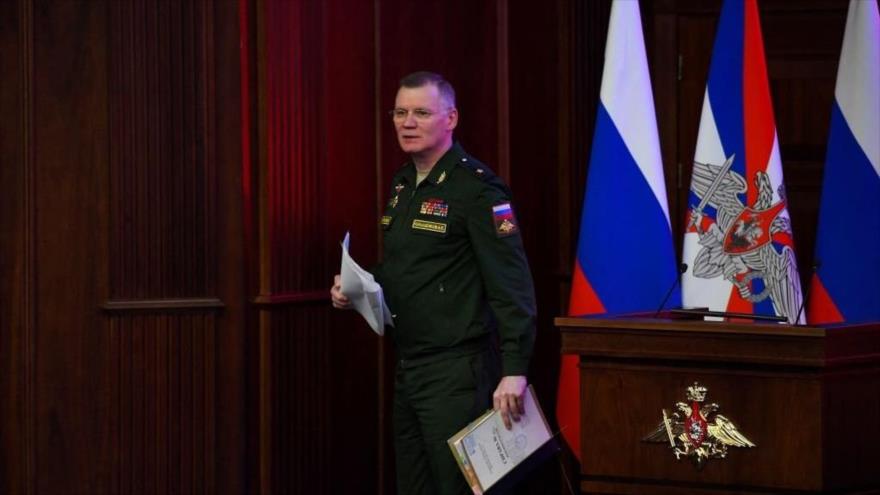 El portavoz del Ministerio de Defensa de Rusia, el general mayor Igor Konashenkov, en una rueda de prensa en Moscú (capital).