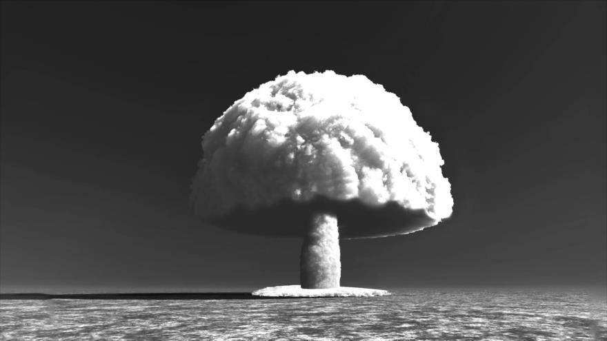 Imagen ilustrativa que muestra la explosión de un arma nuclear en la Luna. (Foto: Getty Images)