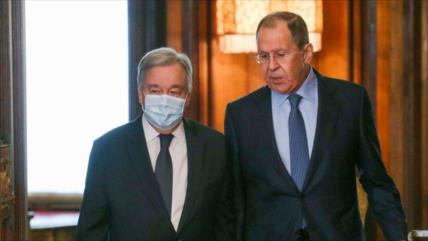 Rusia se ofrece a colaborar con ONU para ayudar a civiles en Ucrania