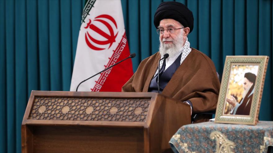 Líder de la Revolución Islámica de Irán, el ayatolá Seyed Ali Jamenei, ofrece discurso en el Día Mundial de Al-Quds, 29 de abril de 2022. (Foto: Khamenei.ir)