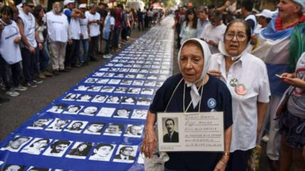 Madres de Plaza de Mayo celebran su 45.ª marcha anual